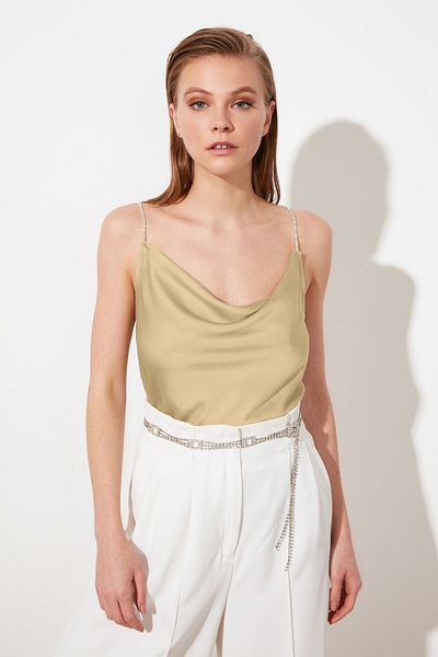 Trendyol Collection Mintfarbene, gewebte Satinbluse mit Trägern TPRSS21BZ1339