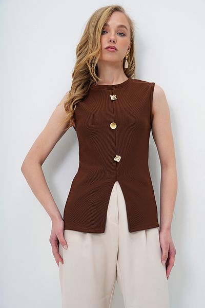 Trend Alaçatı Stili Braune Ottoban-Bluse mit Rundhalsausschnitt und goldenen Knöpfen für Damen ALC-X13729