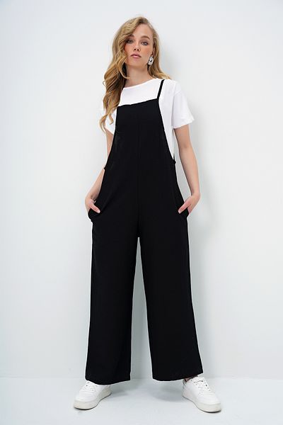 Trend Alaçatı Stili Women's Black Strappy Loose Cut Linen Jumpsuit and Basic Cotton T-Shirt 2 Piece Set Alc-X4367-1