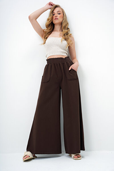 Trend Alaçatı Stili Dámské hnědé kalhoty Gabardine s dvojitými kapsami a širokými kapsami ALC-X13949