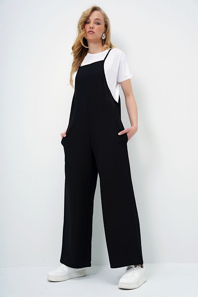 Trend Alaçatı Stili Women's Black Strappy Loose Cut Linen Jumpsuit and Basic Cotton T-Shirt 2 Piece Set Alc-X4367-1