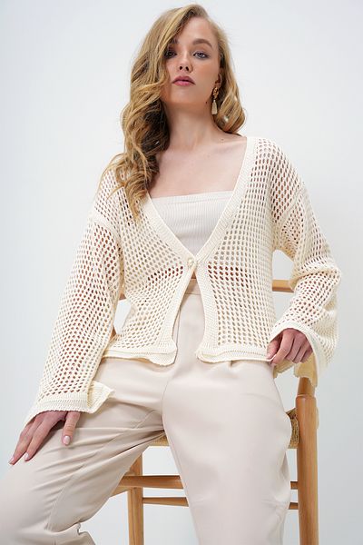 Trend Alaçatı Stili Cardigan pentru femei, crem, cu decolteu în V, cu nasturi, ajurat, tricotaje ALC-X13923