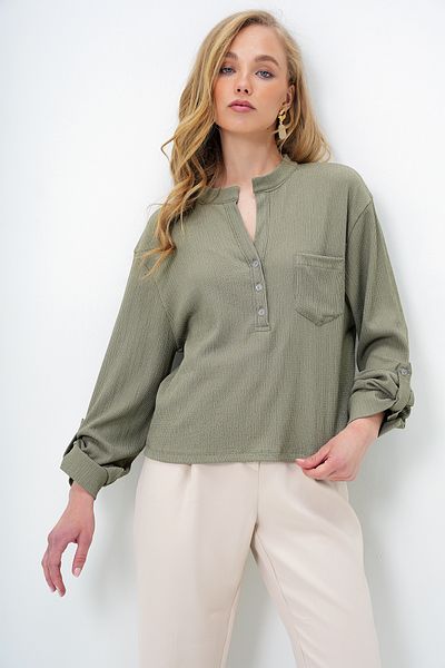Trend Alaçatı Stili Women's Green Wide Cut Front Buttoned Single Pocket Crop Blouse Alc-X13877