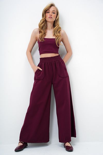 Trend Alaçatı Stili Burgunderrote Damen-Gabardine-Hose mit Taillenband und doppelter Tasche und weitem Bein ALC-X13949