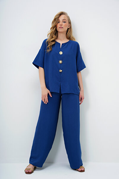 Trend Alaçatı Stili Női sötétkék V-nyakú fém aranygombos részletes aerobin blúz és nadrág alsó felső szett ALC-X14122