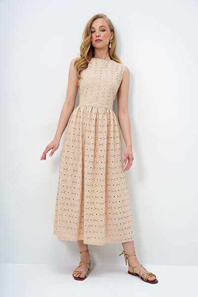 Trend Alaçatı Stili Women's Beige Hidden Zipper Sleeveless Premium Guipure Dress Alc-X14143