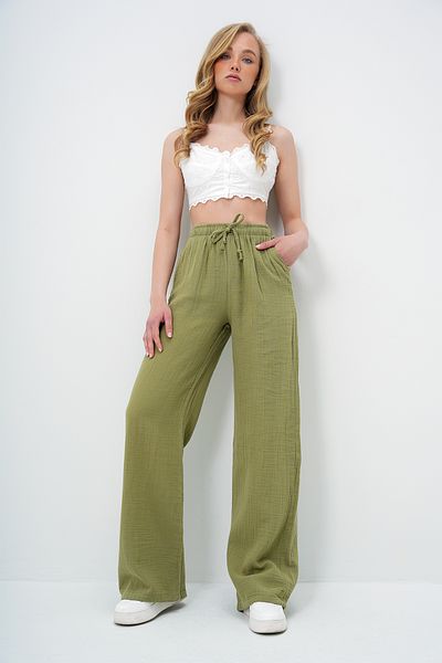Trend Alaçatı Stili Khakifarbene Damenhose aus Musselin-Leinen mit doppelter Tasche und elastischem Bund ALC-X13992