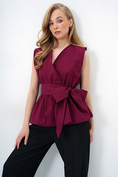 Trend Alaçatı Stili Burgunderroter Damenrock mit zweireihigem Kragen, Volant und selbstgürtelnder Sommerbluse aus Popeline ALC-X14126