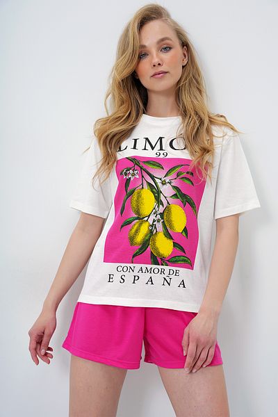 Trend Alaçatı Stili Damen-Pyjama-Set aus Baumwolle mit Fuchsia-Lemon-Aufdruck, Basic-T-Shirt und Shorts PJM-X13903