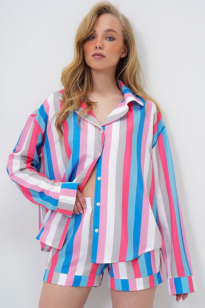 Trend Alaçatı Stili Women's Mix V-Neck Cuff and Leg Detail Woven Summer Shirt and Shorts Pajamas Suit Alc-X14110