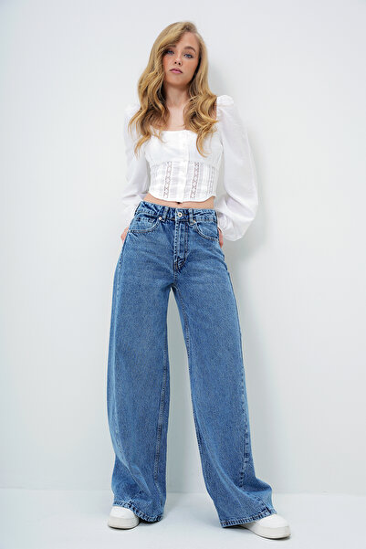 Trend Alaçatı Stili Kadın Mavi Yüksek Bel Vintage Yıkamalı Buggy Kesim Jean Pantolon ALC-X13952