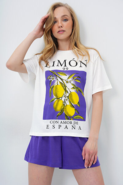 Trend Alaçatı Stili Damen-Pyjama-Set aus Baumwolle mit Basic-T-Shirt und Shorts in Lila mit Zitronenmuster PJM-X13903