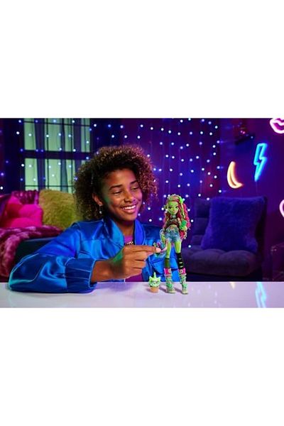 STOREMAX Jvnnastore High Venus Mcflytrap Doll with Pet Cat Chewlian with Plant Monster and Backpack, Def