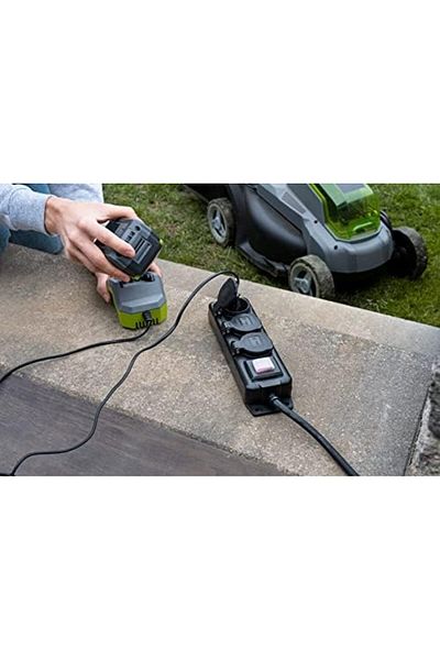 MCreative IP44 Licensed Mountable 3 Sockets 2 Meter Cable Outdoor Socket