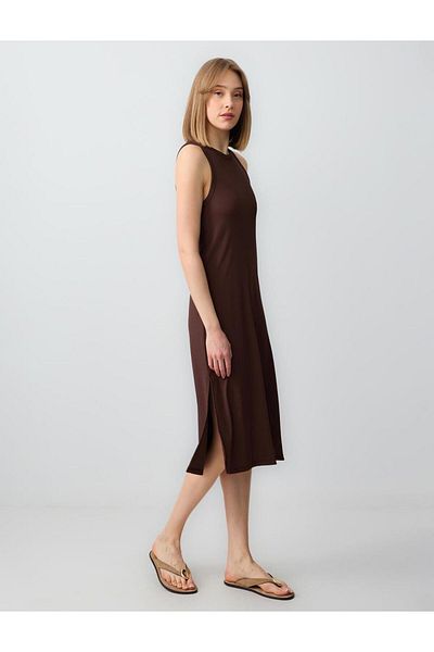 Jimmy Key Bitter Brown Relaxed Cut Sleeveless Crew Neck Knitted Midi Dress
