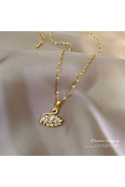 Ayzen Stylish Swan Necklace