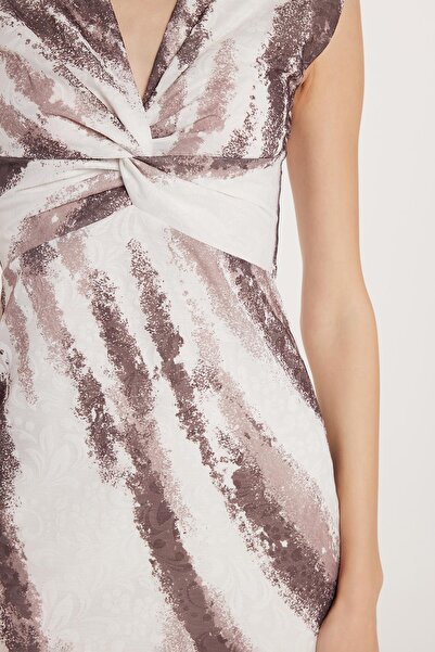 Tudors Kadın Slim Fit Dar Kesim Kolsuz V Yaka Midi Boy Elbise