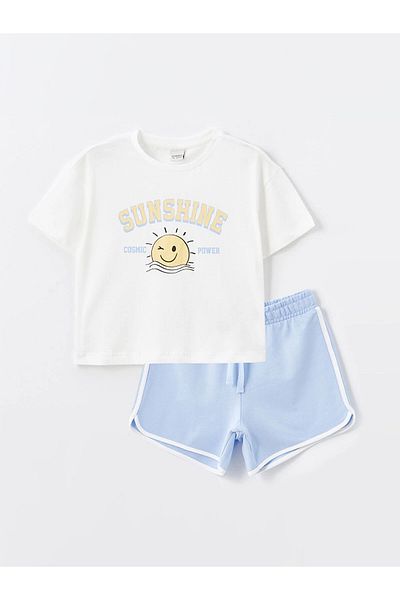 LC Waikiki تي شيرت وسروال قصير للفتيات من LCW Kids Ecru برقبة دائرية وأكمام قصيرة