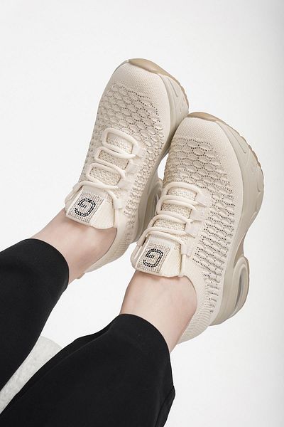 Guja PANTOFI SPIRIT FEMEI LORETTA GUJA BEJ CU OCHEI INTERIOR CU FORMA DE CUER