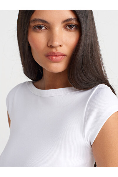 Dilvin 31809 Μπλουζάκι με λαιμόκοψη με ραβδώσεις-Λευκό