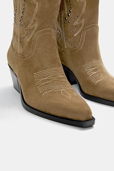 Pull & Bear Zımbalı kovboy çizmesi