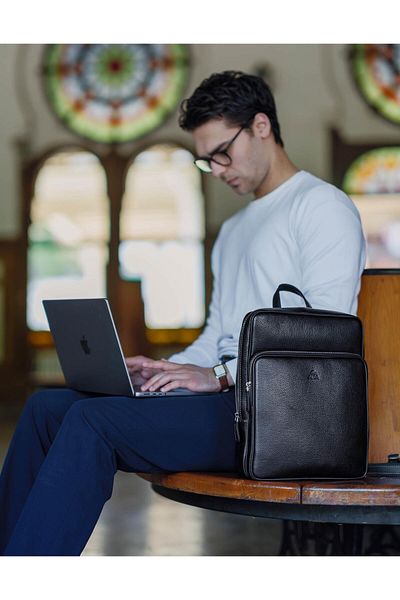 Aka Black Leather Backpack 905 2