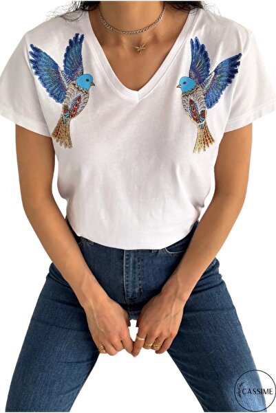 Cassime تي شيرت نسائي أبيض برقبة على شكل حرف V مزين بالترتر ومطرز بالترتر مصن...