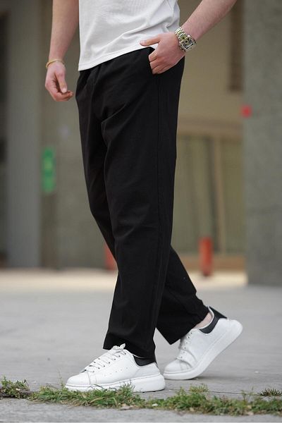 Madmext Black Relaxed Fit Men's Trousers E6561