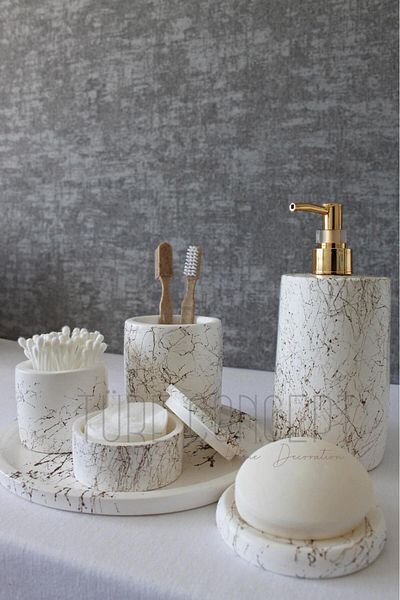 Ture Concept Gold & Gold Patterned Bathroom Set