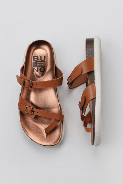 Bueno Shoes Γυαλιστερές δερμάτινες γυναικείες σαγιονάρες - 01ws11000