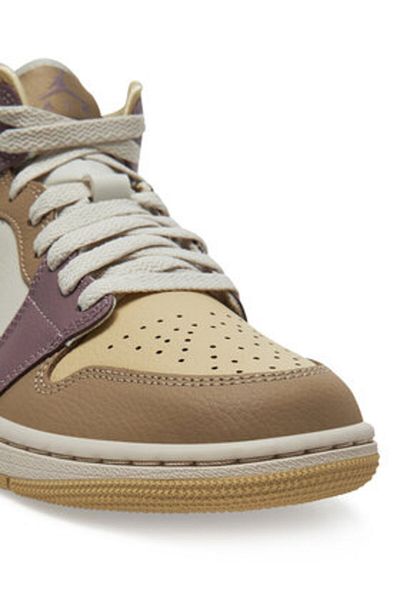 Nike women's sneakers HV2370 natural