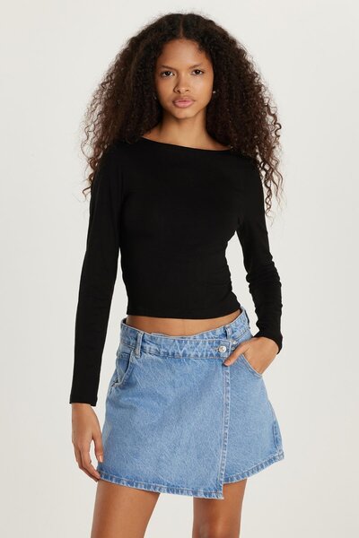 Tudors Kadın Slim Fit Dar Kesim Sırt Detaylı Siyah Bluz