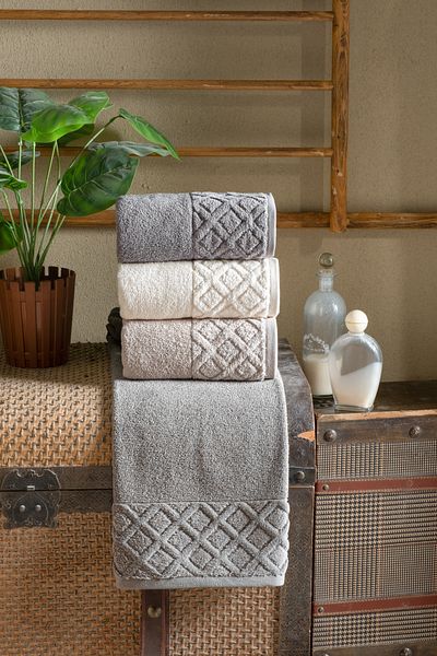 Pierre Cardin 4-Piece Face Towel Charm