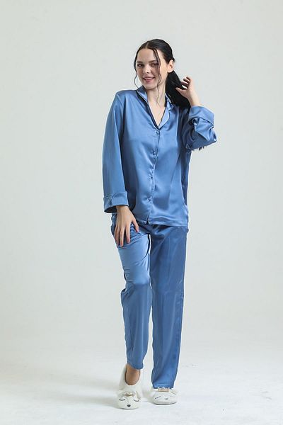 Magic Form Set pijamale din satin cu nervuri (TIE NEGRĂ)