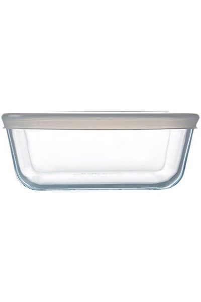 Pyrex Square casserole with lid
