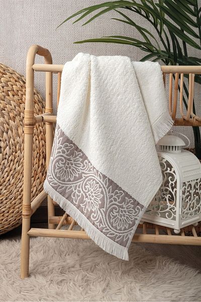 Sevim Prosop de mână din bambus moale și foarte absorbant - culoare crem, cu chenar în relief, 50x90cm