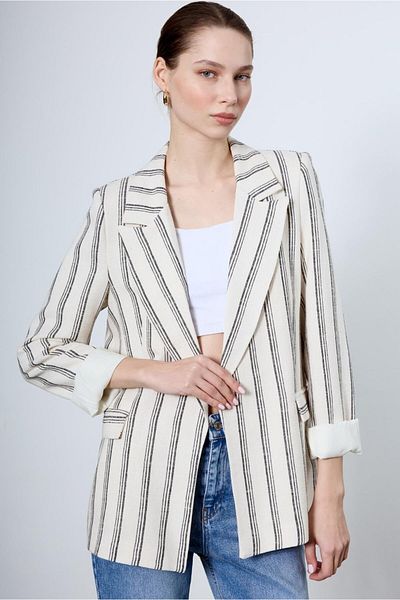 FEMMESTUDIO Women's Cream Navy Blue Stripe Detailed Blazer Jacket