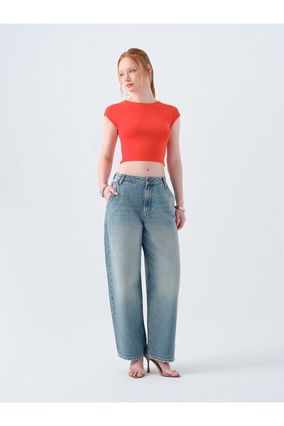 Loft Women's Crop T-Shirt - Sleeves