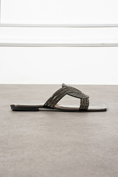 DC DONNA Stylish Slippers with Stone Detail