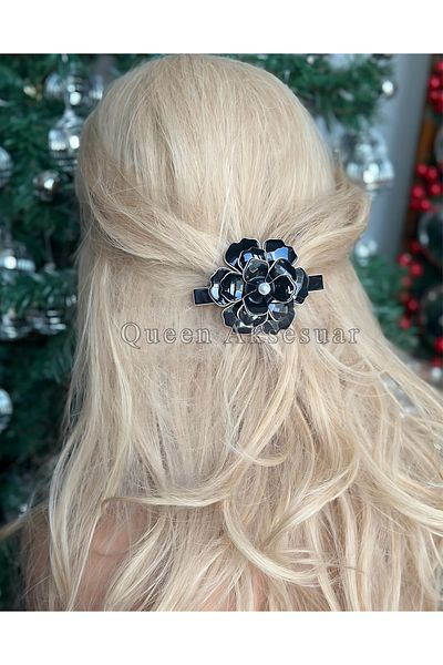QUEEN AKSESUAR Luxury Camellia Brand Fashion French Automatic Clip-On Rose Flower with Pearl Shiny Buckle Black