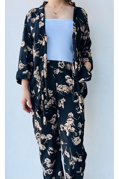 LAVİN GİYİM Women's Half Sleeve Black-Cream Colored Rose Patterned Kimono Set