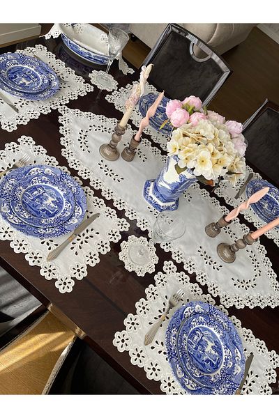 QBR Home 14 Piece Presentation Set for 6 People (6 Servings + 6 Cocktail Napkins + 1 Runner + 1 Bread Cover) Daisy