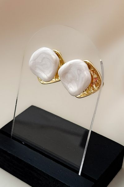 COSİTA Geometric Pearlescent Cream Gold Ghost Earrings