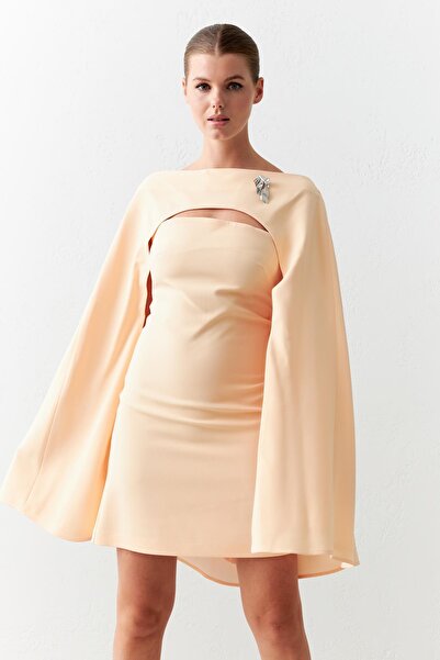 Setre Light Salmon Cloak and Brooch Detail Waist Seated Midi Dress