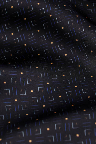 Bursa İpek Ανδρικό μεταξωτό κασκόλ με μαύρο σχέδιο