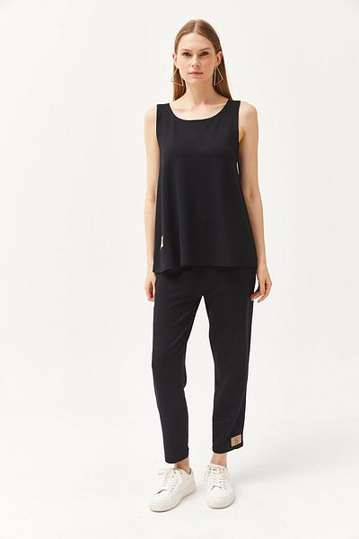 Olalook Women's Black Sleeveless Loose Blouse Bottom Top Crystal Suit TKM-19000271