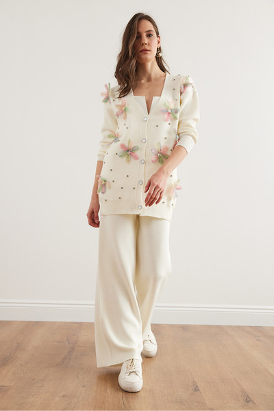 Olalook Жіночий білий трикотажний костюм з квітковим камінням, прикрашений зверху і знизу TKM19000345