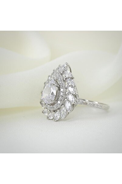 Mia Vento Effective Diamond Işıltılı Markiz Serenatı Gümüş Yüzük