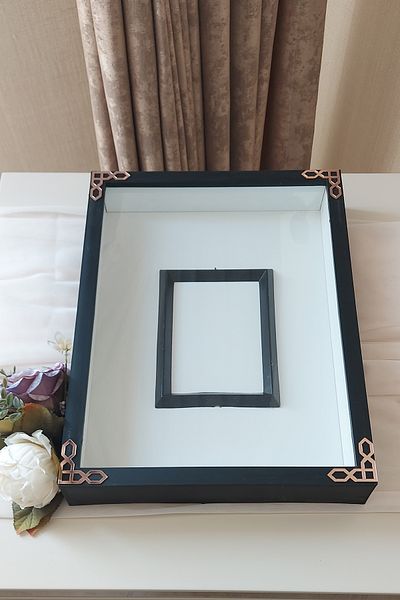 Verda Çerçeve إطار ذاكرة تخزين الورد مقاس 30 × 40 سم مع قسم صور - صندوق ورد بإطار ذاكرة مقاس 6 سم
