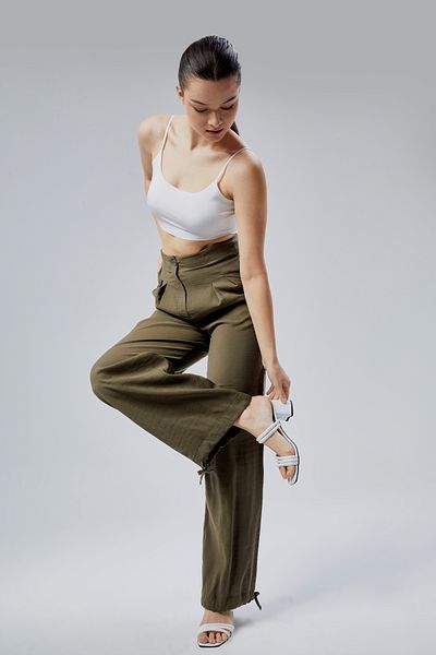 Bolivente Khaki Loose Cut Modal Woven Trousers